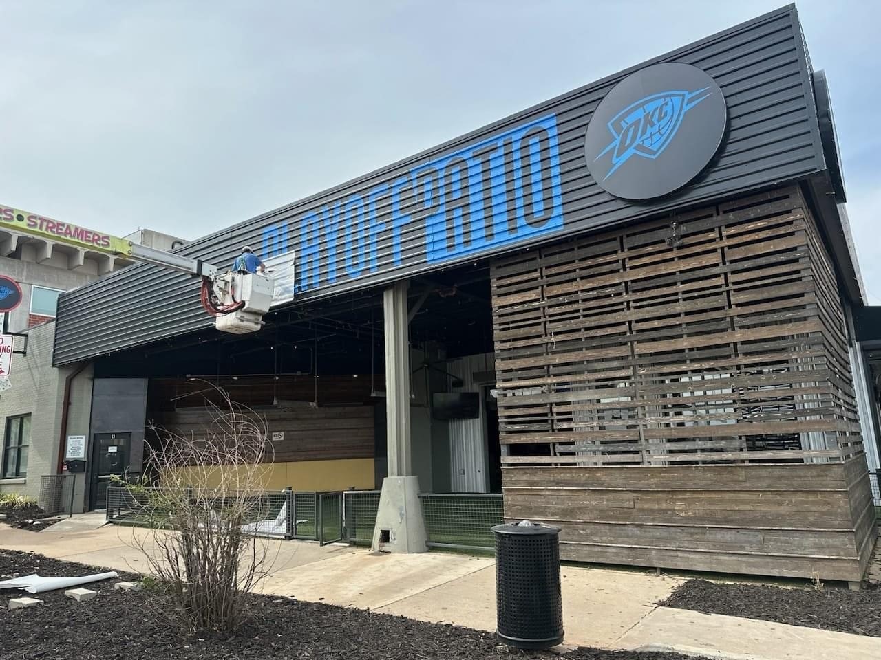 Completed Oklahoma City Thunder building signage